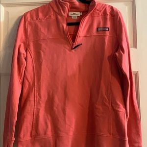 Vineyard vines pull over